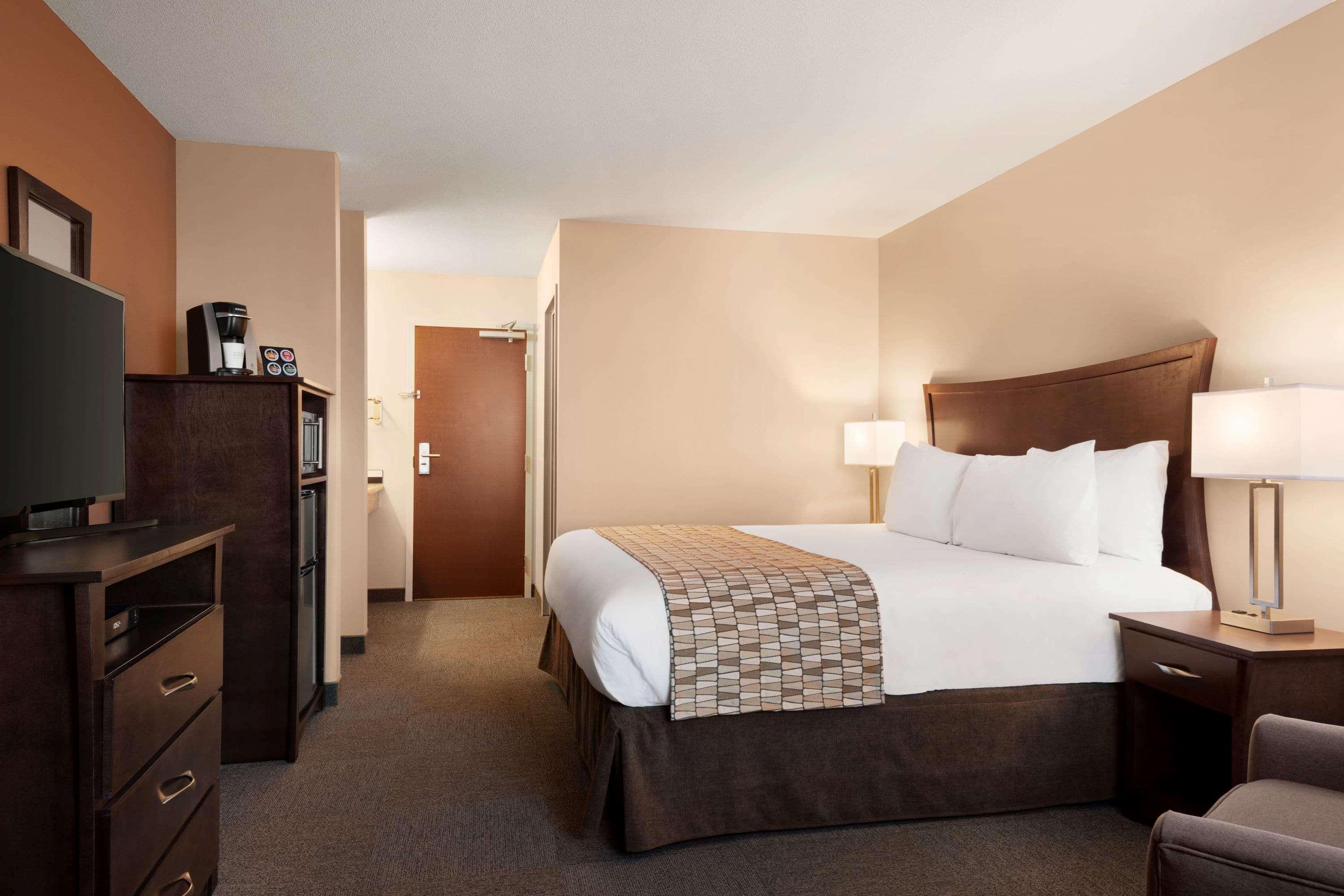 Travelodge By Wyndham Pincher Creek Kültér fotó